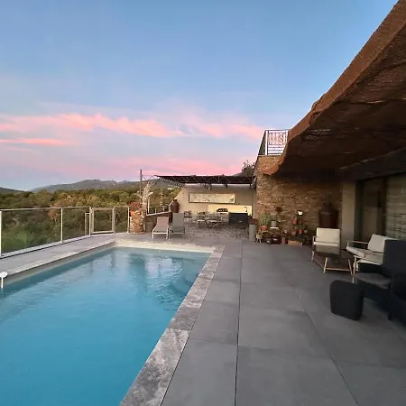 Arghja 8 à 10 Personnes, Piscine Chauffée